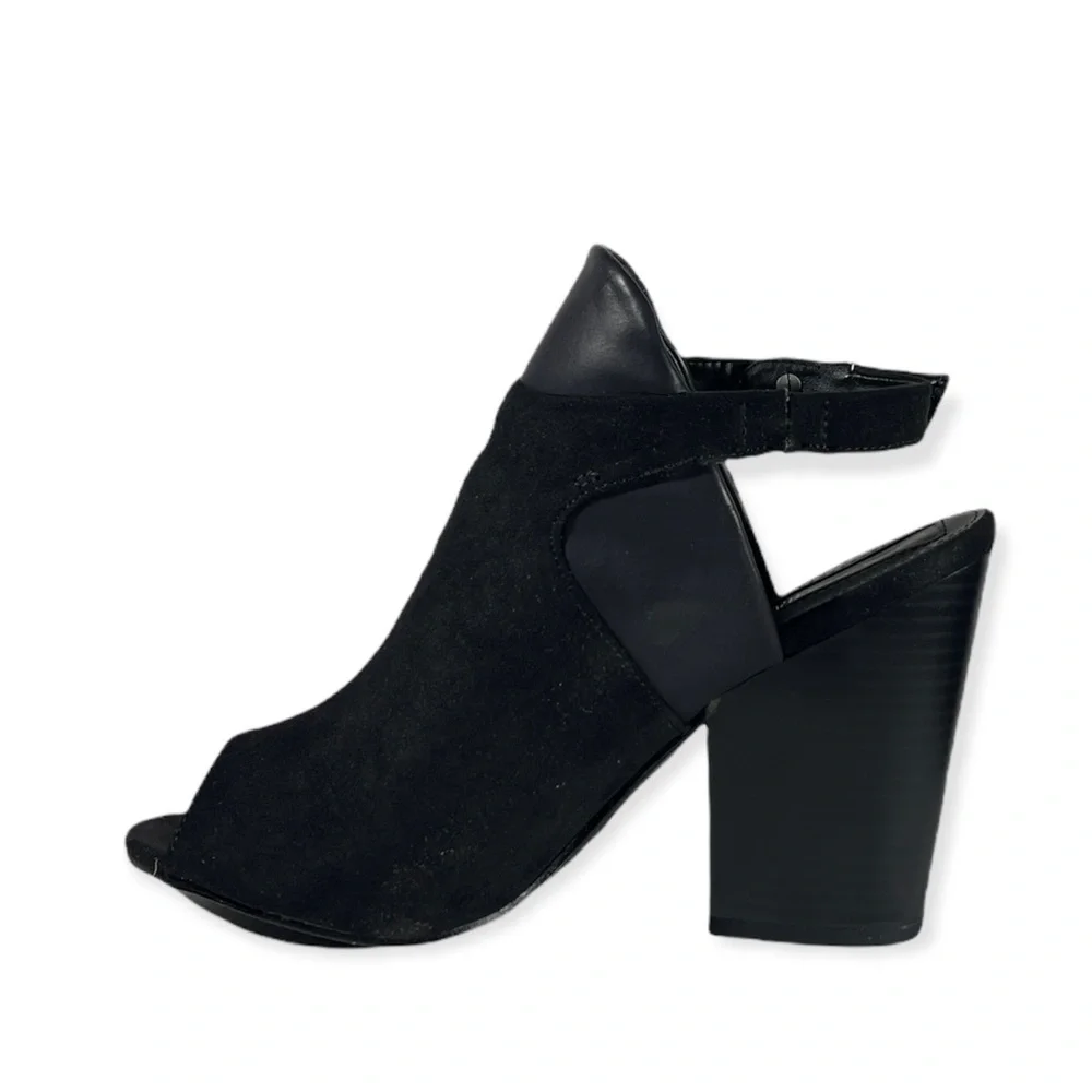 Eva Black Heels - Picture 3 of 3